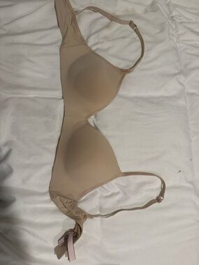 Victoria's Secret Beige Molded T-Shirt Bra